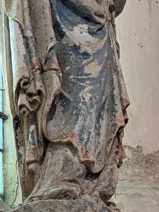 statue : Vierge à l'Enfant, détail