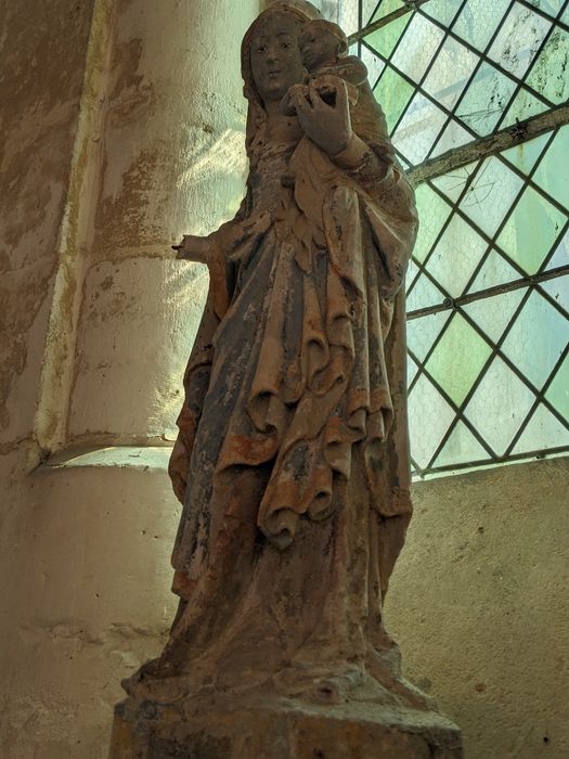 statue : Vierge à l'Enfant