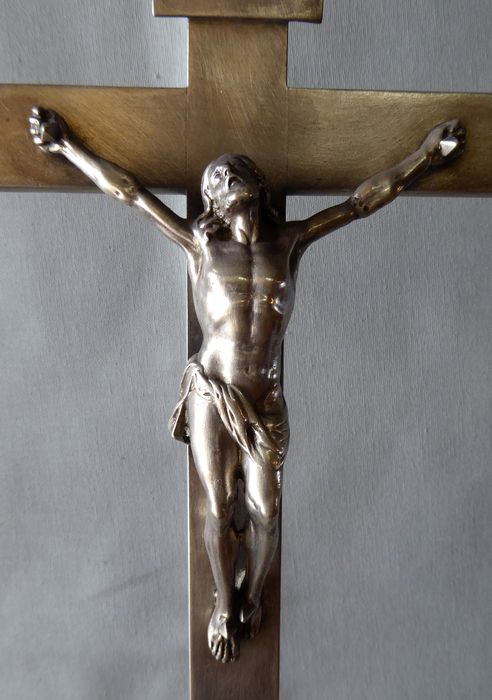 Croix d’autel. Face, Christ.