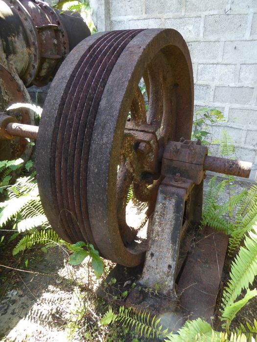 Turbine hydraulique. Turbine, volant d’inertie ?