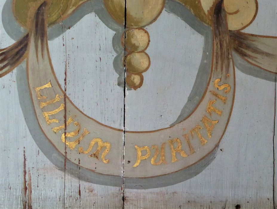 Panneau peint à droite de l’autel de Saint-Joseph, inscription : LILIUM PURITATIS (Lys de pureté).