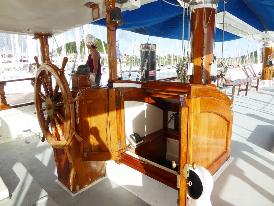 Bateau Le Toumelin, cockpit.