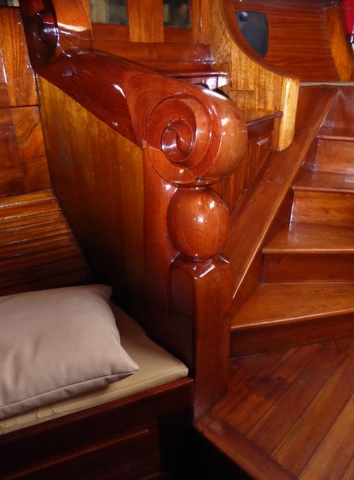 Bateau Le Toumelin. Carré, partie gauche, détail.