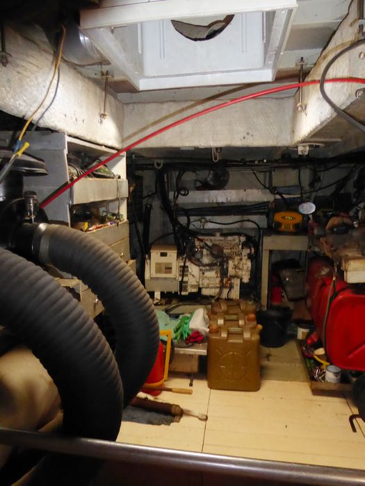 Bateau Le Toumelin. Compartiment moteur.