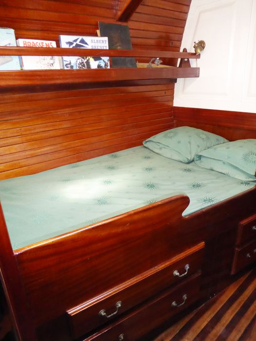 Bateau Le Toumelin. Cabine, couchette double.