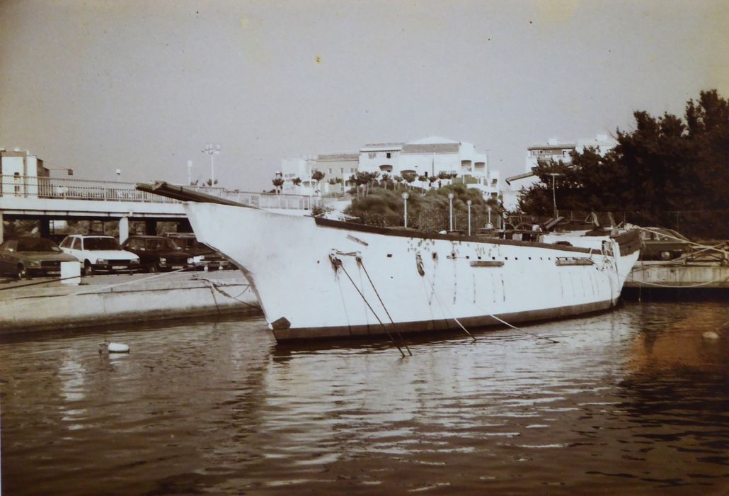 Bateau Le Toumelin. Coque achevée, avant aménagements.