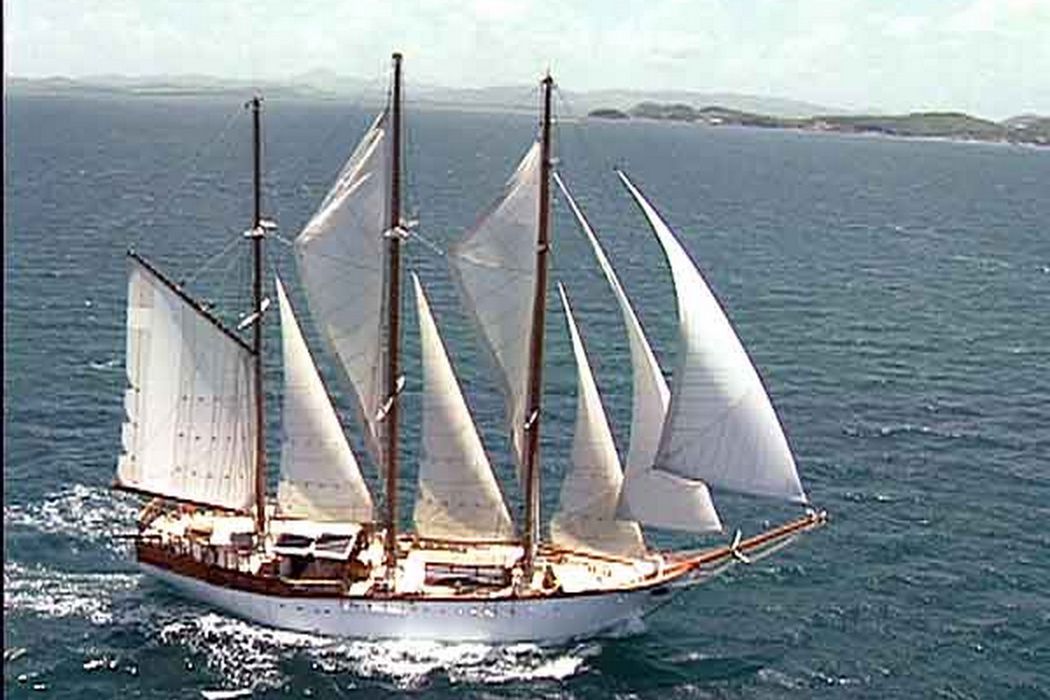 Bateau Le Toumelin. Vue d’ensemble.