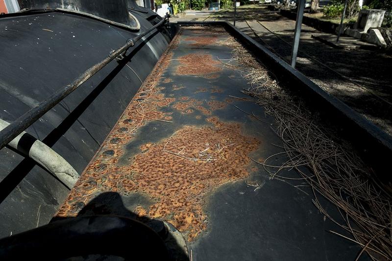 locomotive à vapeur : locomotive-tender Schneider, à voie métrique, 030 T 8, détail de la corrosion