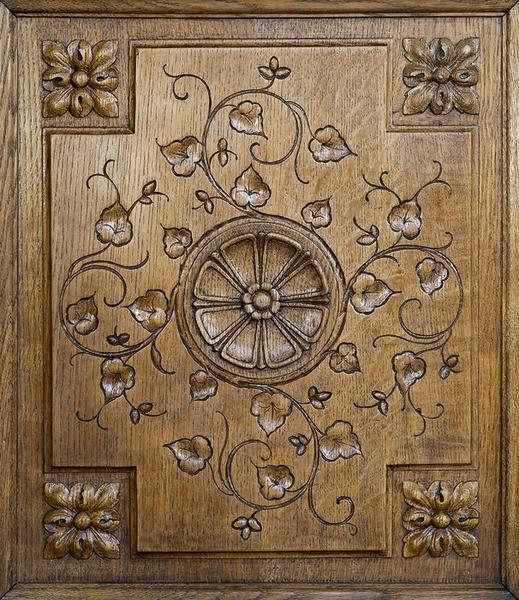 armoire-bibliothèque à deux corps de style néo-Renaissance, détail