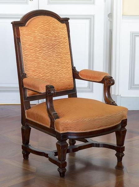 fauteuil de style Renaissance, vue générale