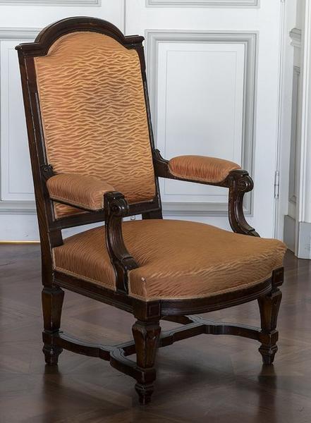 fauteuil de style Renaissance, vue générale