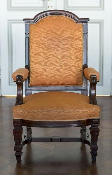 fauteuil de style Renaissance, vue générale