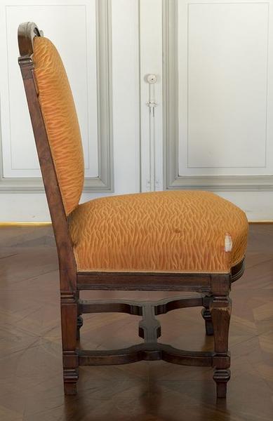 chaise de style néo-Louis XV, vue générale