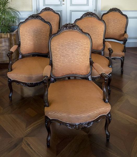 fauteuils de style néo-louis XV, vue générale