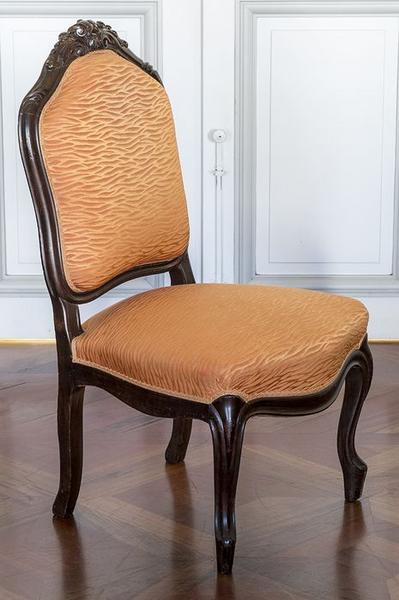 chaise de style néo-Louis XV, vue générale - © Ministère de la Culture (France), Conservation des antiquités et objets d'art de La Réunion, tous droits réservés