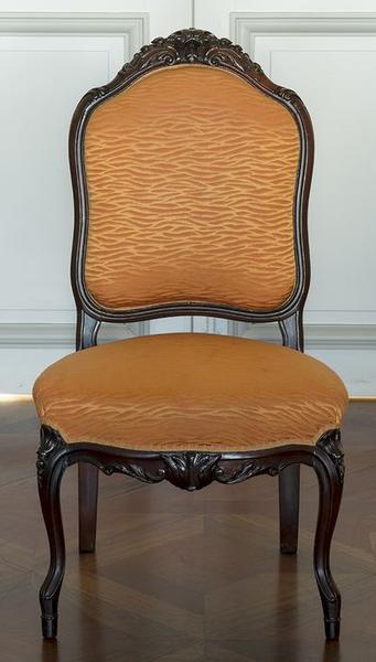 chaise de style néo-Louis XV, vue générale