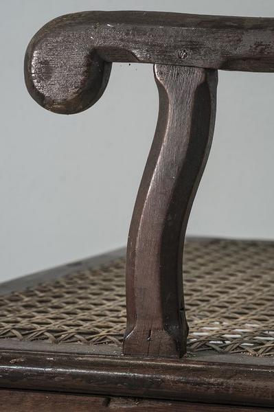 fauteuil de menuiserie d'assemblage, détail - © Ministère de la Culture (France), Conservation des antiquités et objets d'art de La Réunion, tous droits réservés