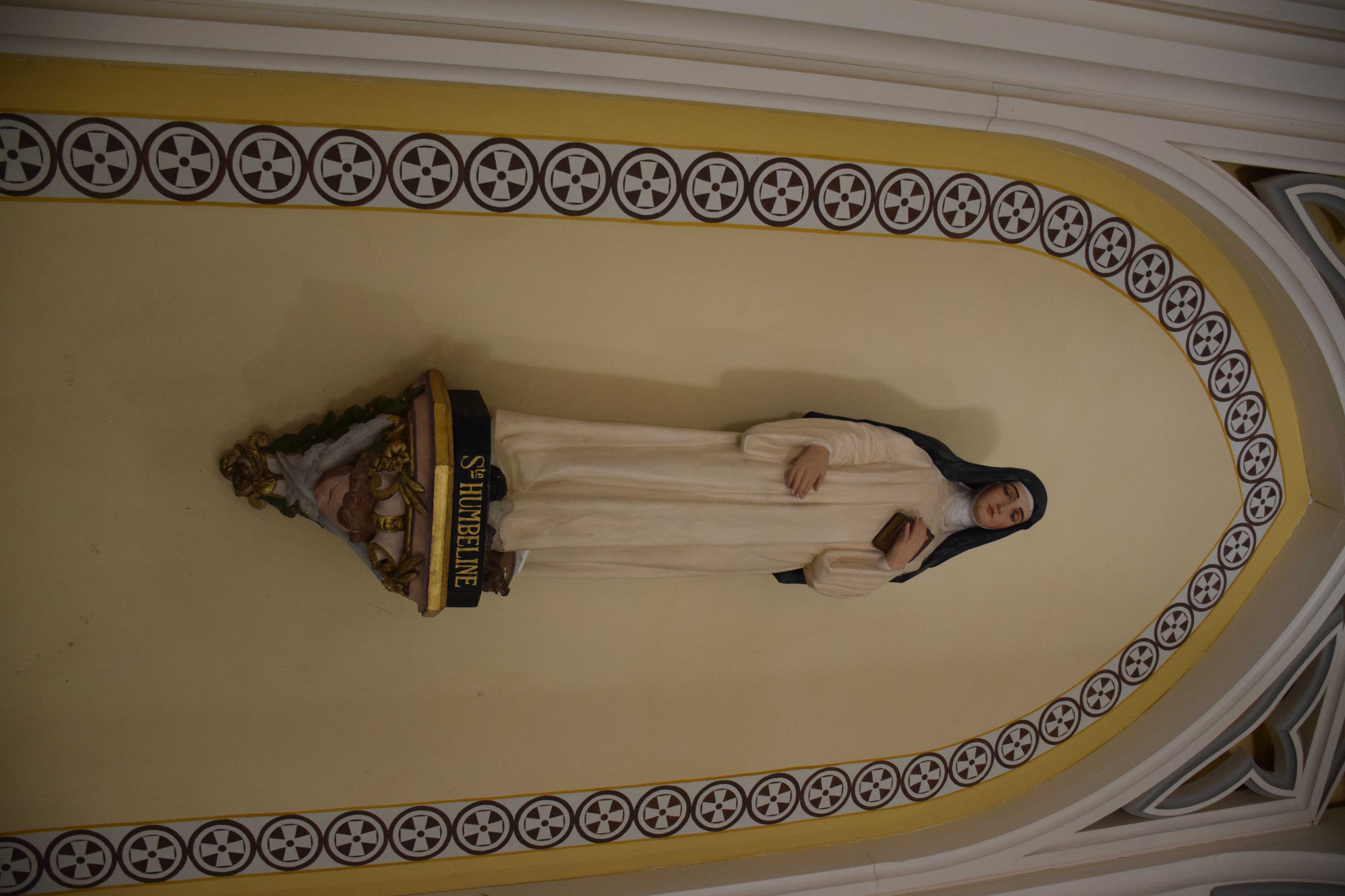 statue : Sainte Humbeline