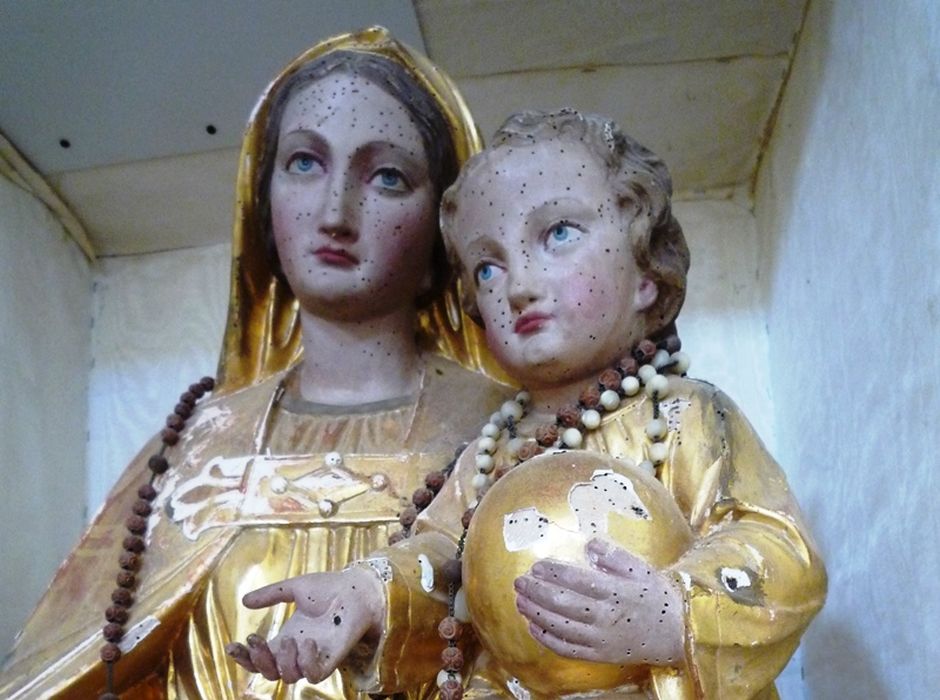 statue : Vierge à l'Enfant, vue rapprochée