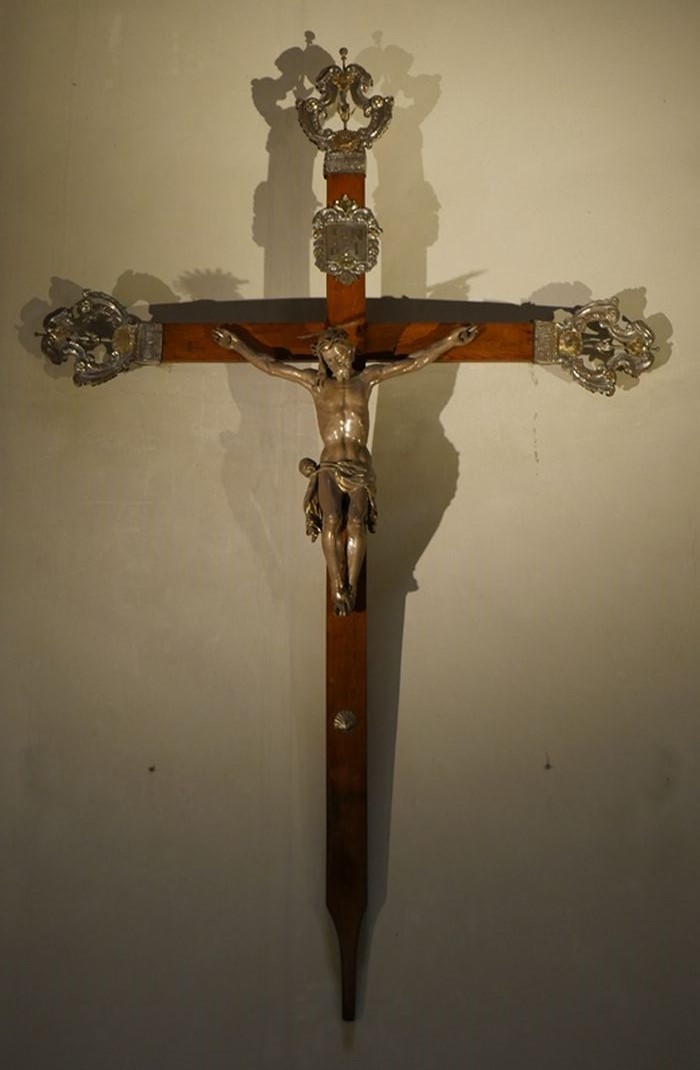 croix de procession portant un Christ en croix et des canti - © Ministère de la Culture (France), Conservation des antiquités et des objets d'art de Corse, tous droits réservés