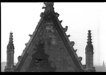 Revers du pignon du bras sud du transept