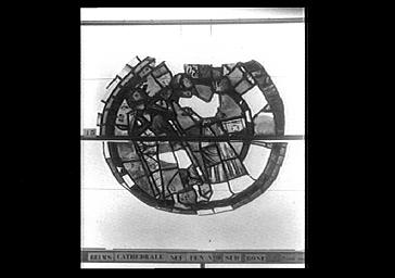 VITRAIL HISTORIE, FENETRE 224, MEDAILLON 5 AVANT REPARATION