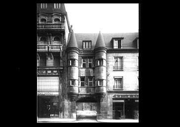 PORTE DE LA COUR DU CHAPITRE, VUE DE FACE