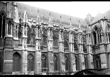 Façade sud et bras sud du transept