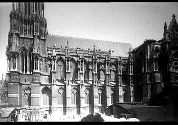 Façade sud, bras sud du transept, tour sud de la façade ouest