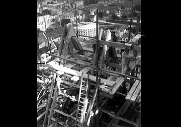 PARTIE SUPERIEURE DE LA CHARPENTE DE LA NEF,  VUE DE LA TOUR NORD