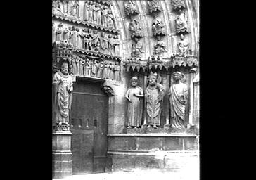 DETAILS DU PORTAIL SAINT-CALLIXTE, STATUES DES PIEDROITS DE DROITE