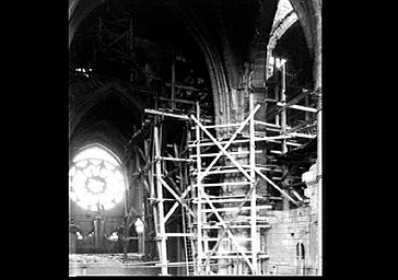 PILE SUD EST DU TRANSEPT ET CROISILLON NORD, CHANTIER