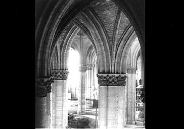 Rond point du choeur vu de l'orgue du bras nord du transept