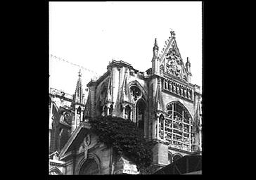 Face sud du bras sud du transept vue du sud-ouest