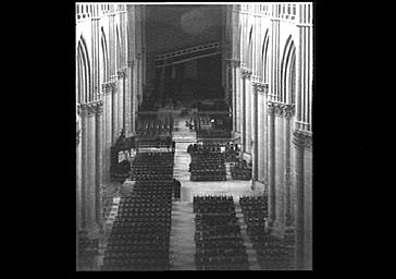 FUNERAILLES DU CARDINAL LUCON, VUE DE L'INTERIEUR VERS L'OUEST