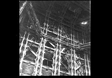 Charpente de la croisée du transept, vue de l'intérieur