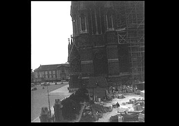 VUE DU SUD DE LA TOUR SUD DE LA FACADE OUEST. CHANTIER