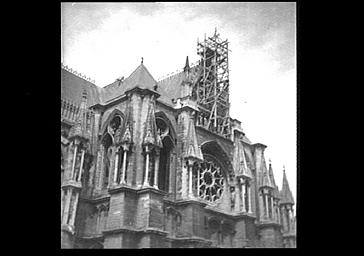 Bras sud du transept vu du sud-ouest