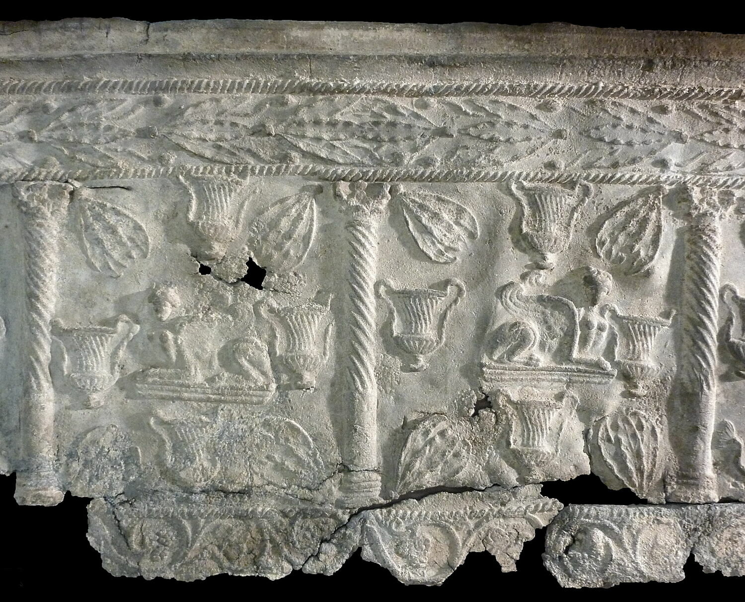 mnr/AOR00789/AOR8B_c_MuseeduLouvre_detail-2.JPG