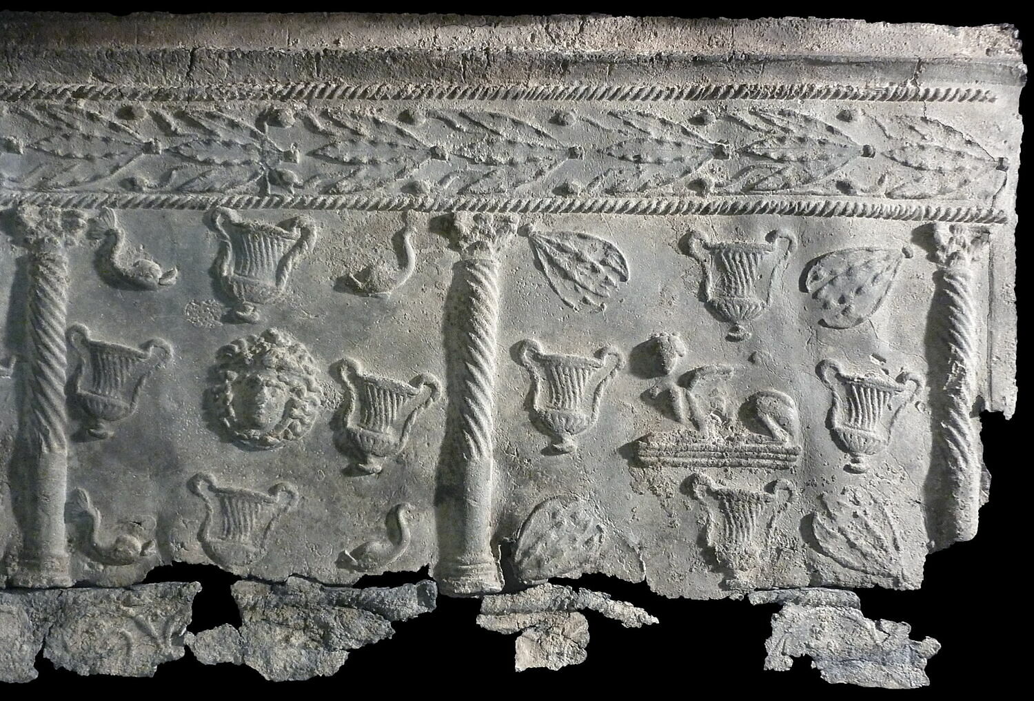 mnr/AOR00789/AOR8B_c_MuseeduLouvre_detail-3.JPG
