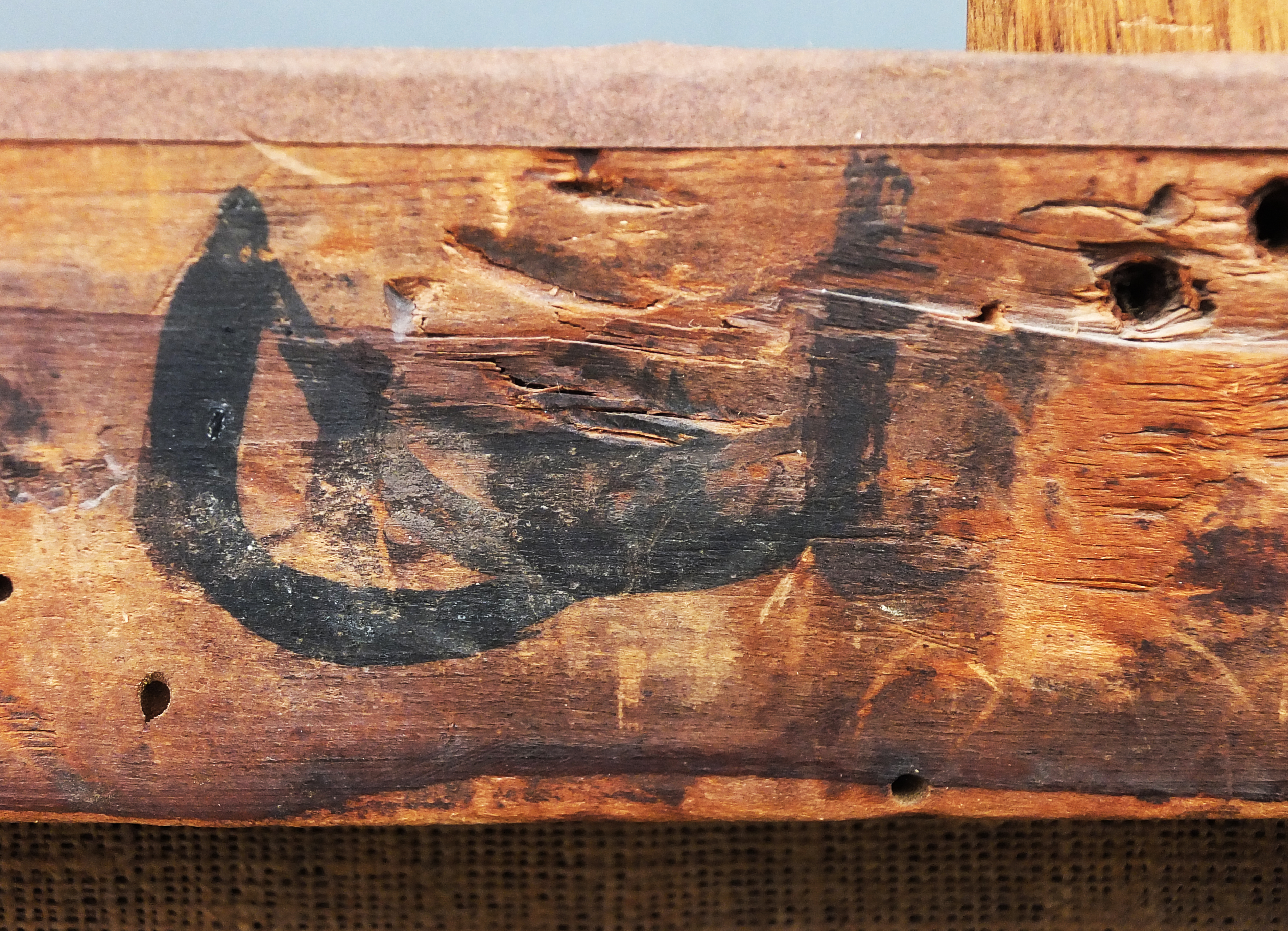 mnr/MNR00032/MNR32_CopyrightMuseeDuLouvre_detail-inscription-8.jpg