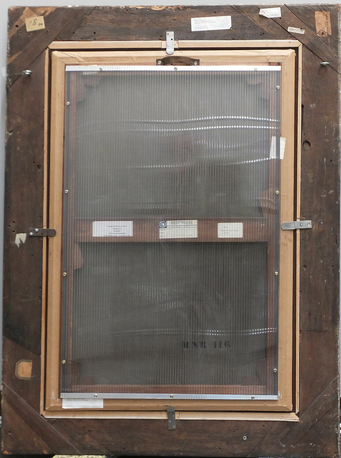 mnr/MNR00116/MNR116_c_MuseeduLouvre_dos-cache.JPG