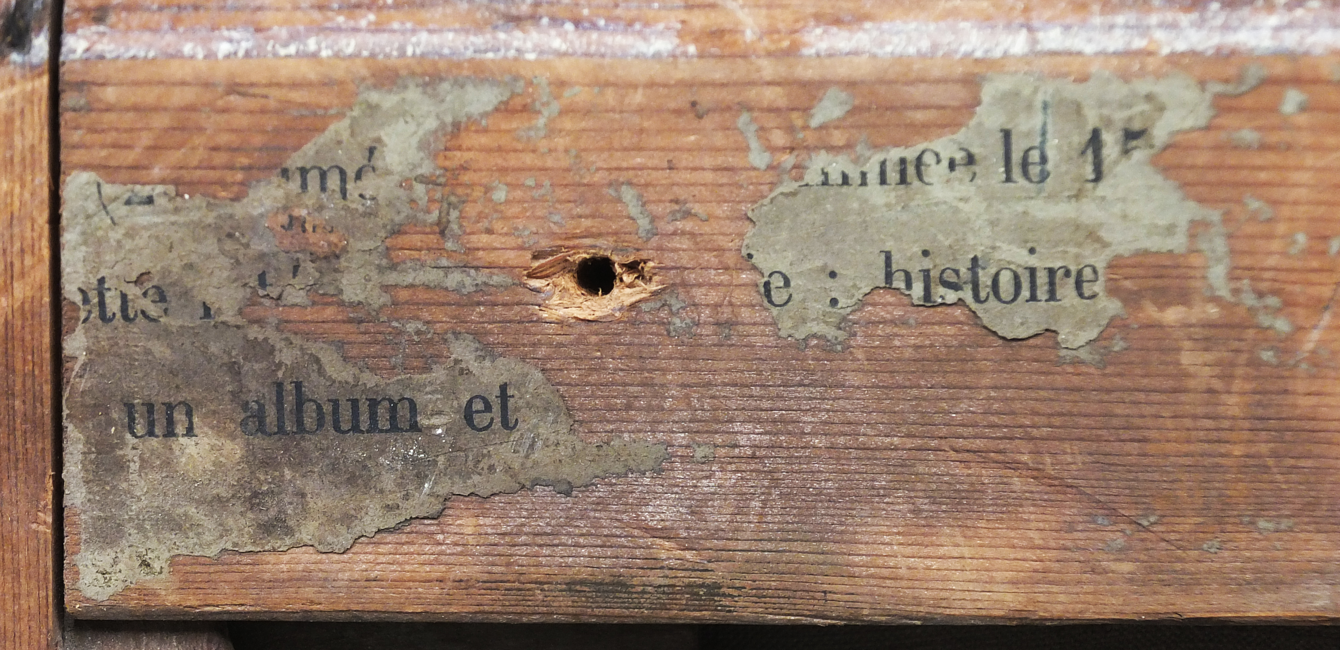 mnr/MNR00202/MNR202_CopyrightMuseeDuLouvre_detail-etiquette5.jpg