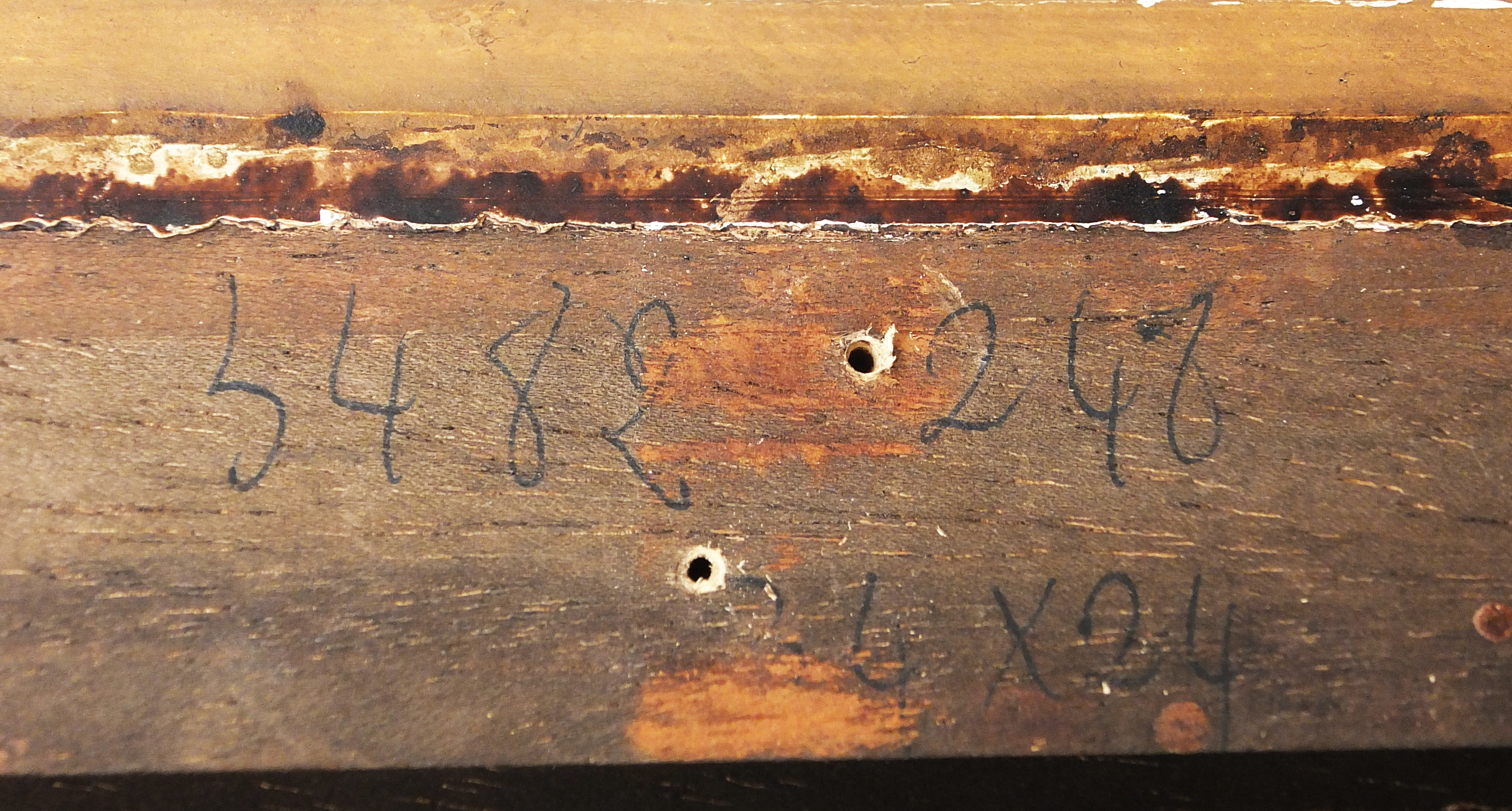 mnr/MNR00615/MNR615_CopyrightMuseeDuLouvre_detail-inscription-3-sur-le-revers-du-cadre.jpg