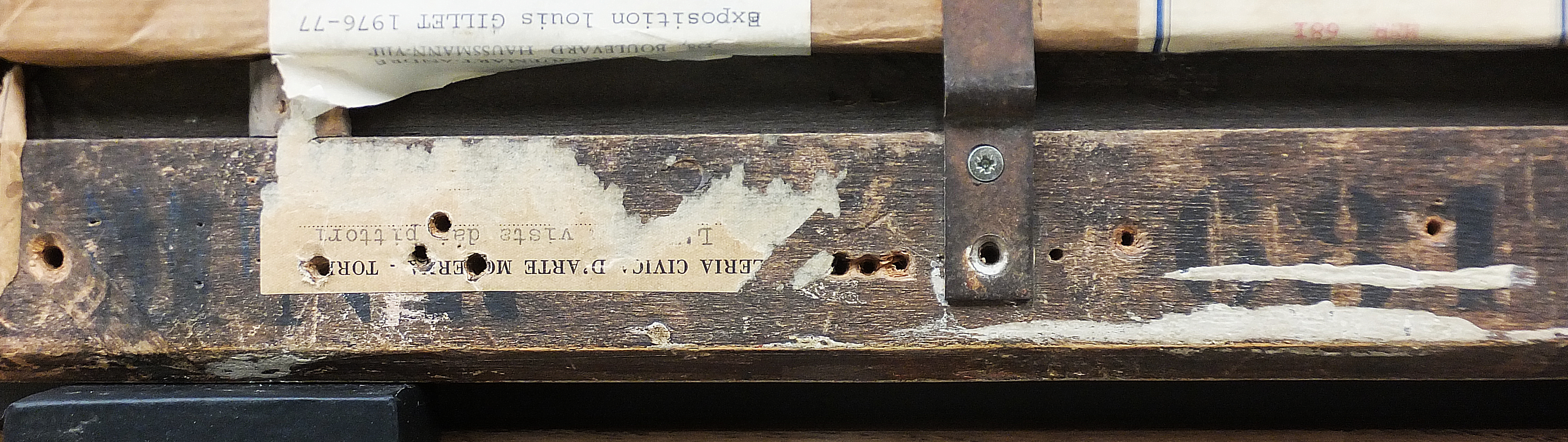 mnr/MNR00681/MNR681_CopyrightMuseeDuLouvre_detail-inscription-au-revers-du-cadre.jpg