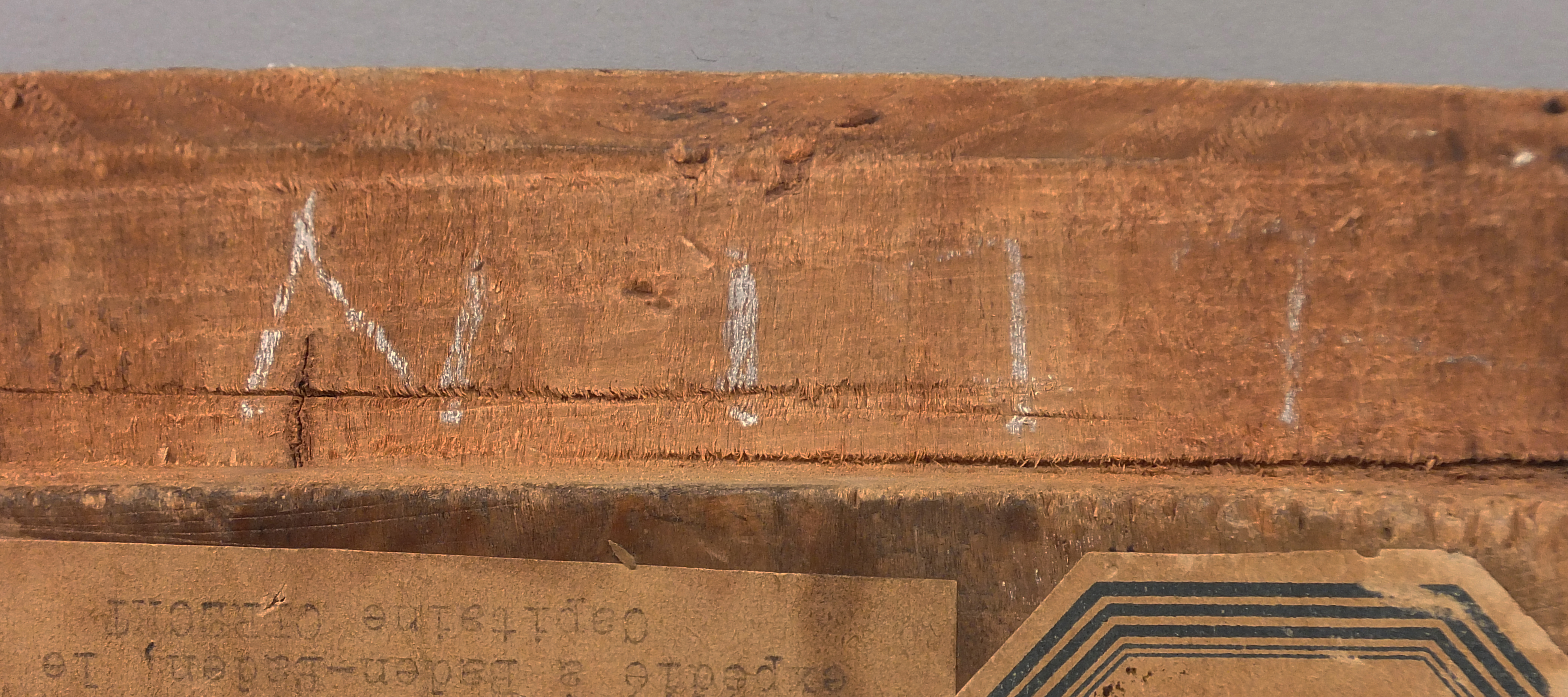 mnr/MNR00836/MNR836_CopyrightMuseeDuLouvre_detail-inscription-6.jpg