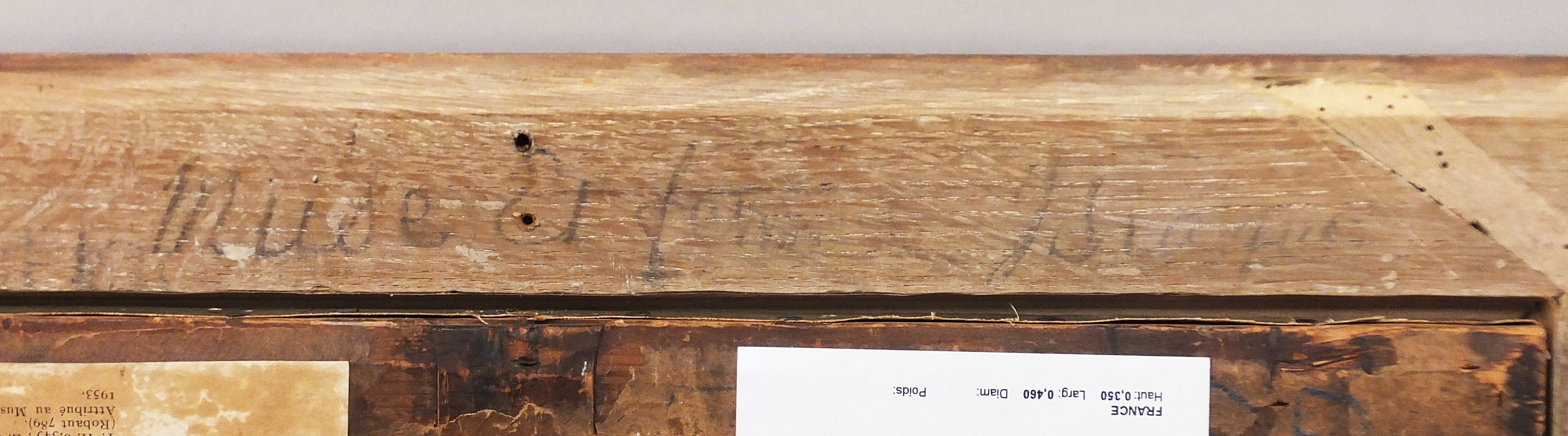 mnr/MNR00953/MNR953_CopyrightMuseeDuLouvre_detail-inscription-au-revers-du-cadre.jpg