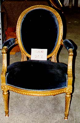 Fauteuil à dossier médaillon