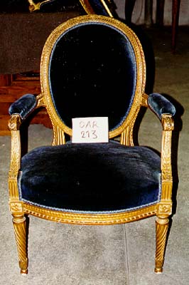 Fauteuil à dossier médaillon