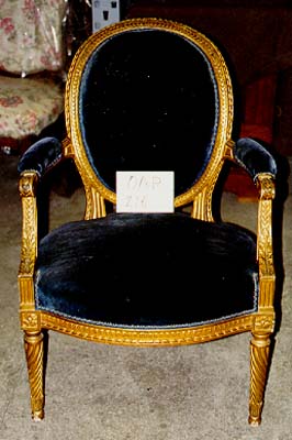 Fauteuil à dossier médaillon